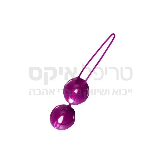 מוצר מדהים זה מוחדר אל הואגינה כמו טמפון, כולל מוליך. לאחר ההחדרה, רוטט בואגינה למטרת עינוג וחיזוק השרירים הואגינליים. בעזרת משקולות מגנטיים הנמצאים בתוך הכדורים, נוצר לאחר ההחדרה רטט מענג ביותר מכל תזוזה שהיא. הרטט מפעיל את שרירי הסוגרים (כמו לעצור פיפי) ועקב כך מחזק את שרירי רצפת האגן והואגינה, ומונע בריחת שתן. לאחר לידות יוצר מסת שרירים חזקה, ומקטין את גודל הואגינה בצורה משמעותית ביותר. לאחר כ4-6 שבועות של שימוש, השרירים בואגינה יהיו מספיק חזקים לאפשר "לפיתה" של איבר הגבר החודר. במהלך כל זמן ההחדרה, הרטט מהמשקולות המגנטיות גורם לפיזור בלתי נשלט של חיוכים לכל עבר... המוצר עשוי סיליקון היפואלרגני, מגיע תוך שניות לחום גוף. עוצב במעבדת גוד וייבריישנס גרמניה, על ידי נשים, להתאמה מושלמת!